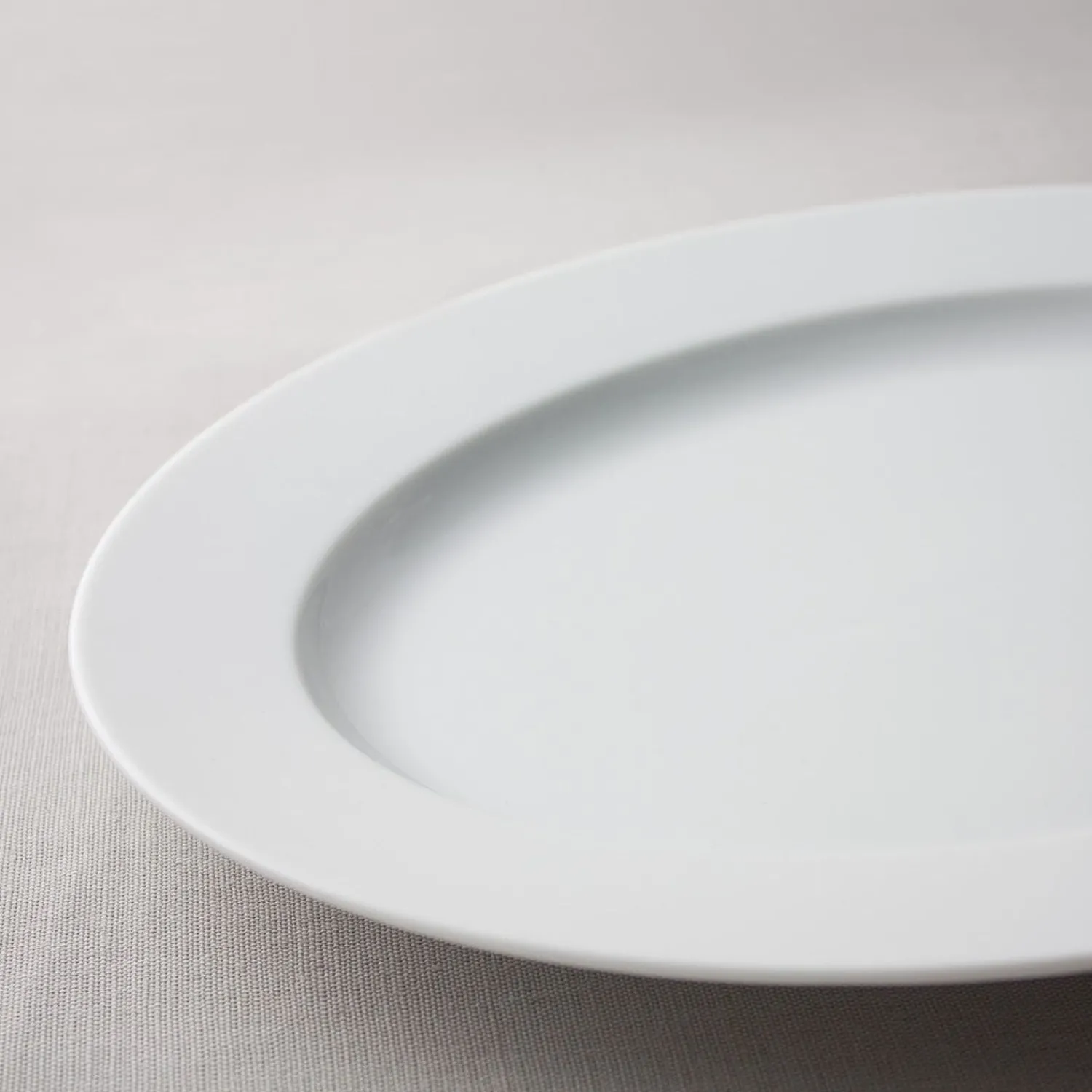 Degrenne Eclipse White Current Choice